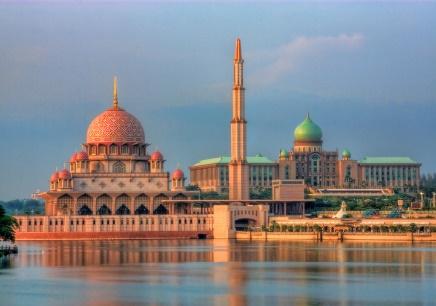 Putra Mosque – Vẻ đẹp Nhà thờ Hồ Giáo điển hình ở Putrajaya